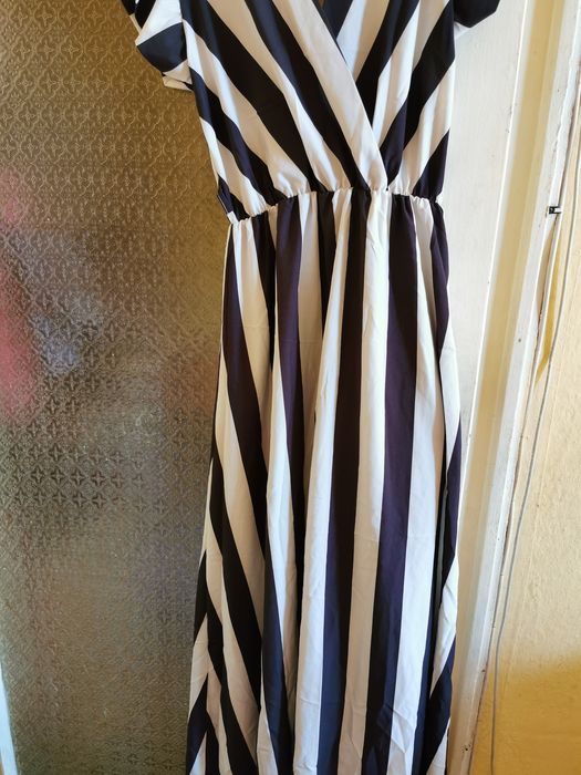 Нова рокля с етикет