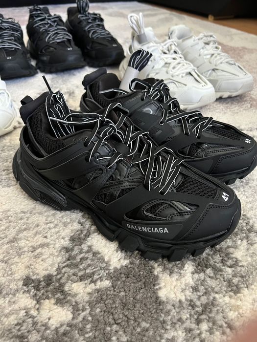Vând balenciaga track albi/negri