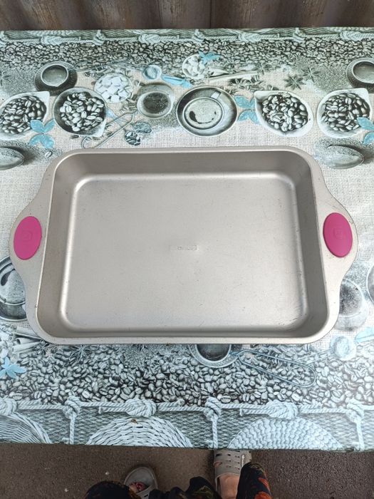 Противень антипригарный.