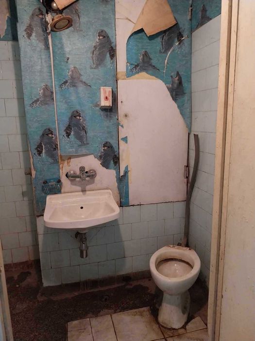 Продава се Тристаен апартамент в Плевен, Дружба 4 - 86 кв.м за 1012 €/кв.м - Снимка #7