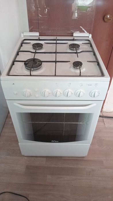 Газовая плита   DELUXE