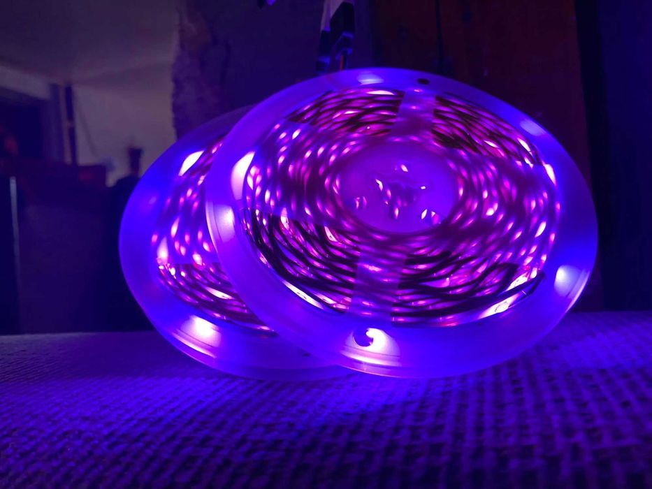Banda Led 20 Metri Bluetooth, Telecomanda, Aplicatie Telefon, adeziv p