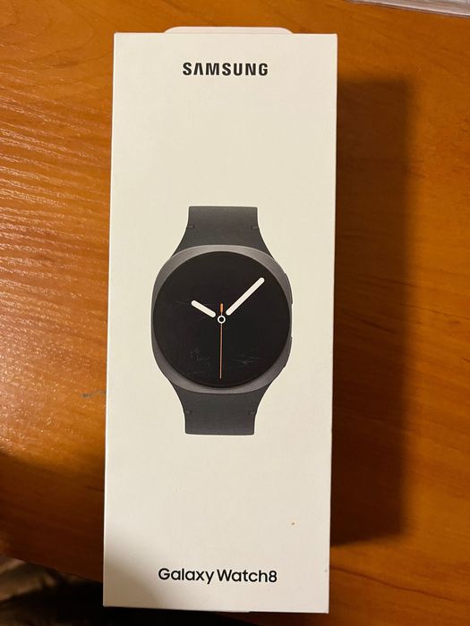 Vând Samsung Galaxy Watch8 44mm BT Graphite, nou în cutie, sigilat.