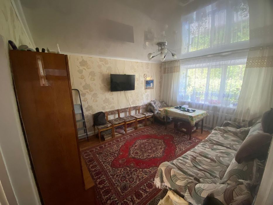 Продается  трёхкомнатная квартира