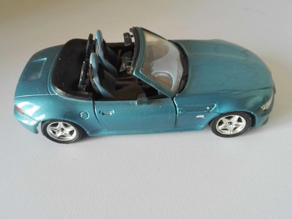 Метални колички М 1:24 .