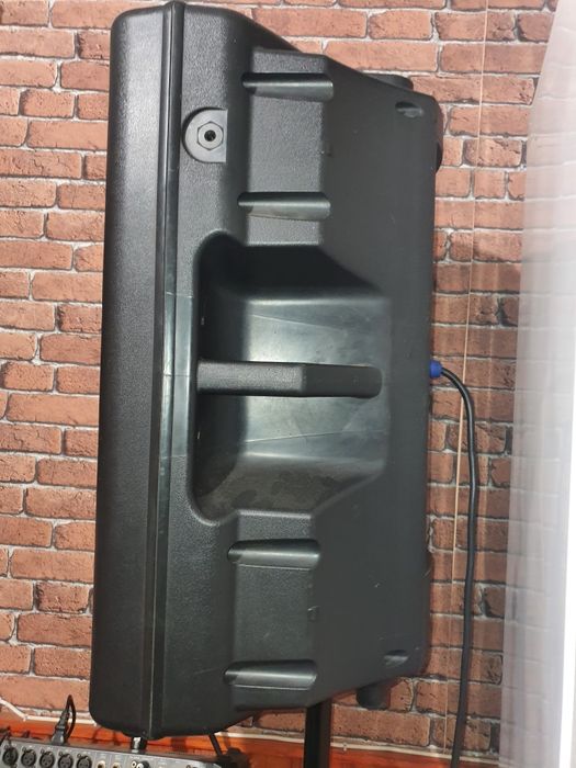 Vînd boxa fbt himax 6