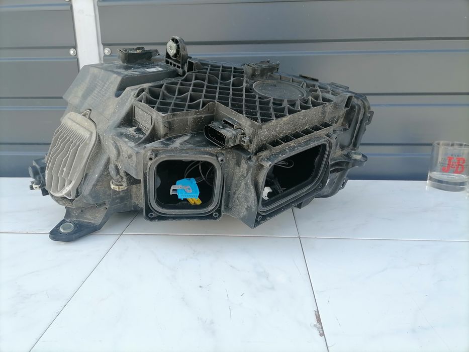 Far dreapta ILS Mercedes GLC W253 906 16 01