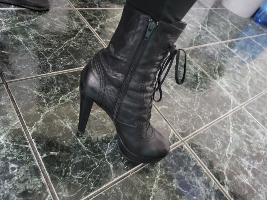 Ghete din piele Musette