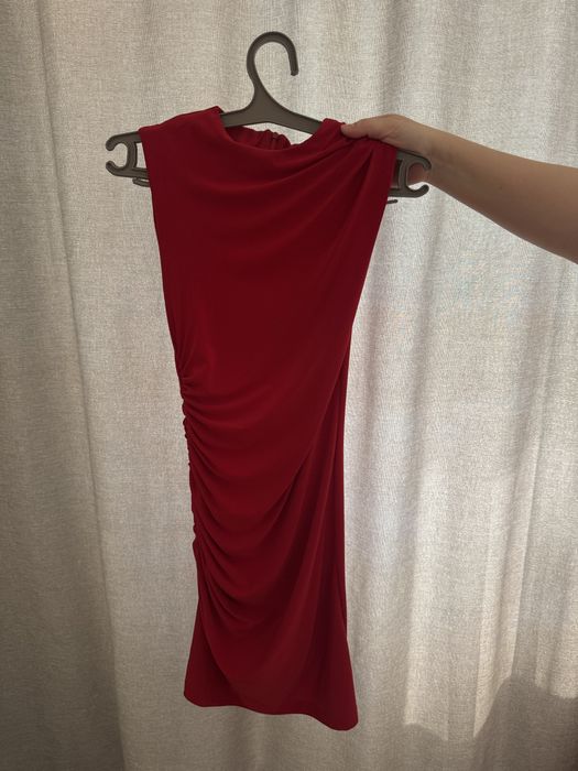 продам все платья за 10к