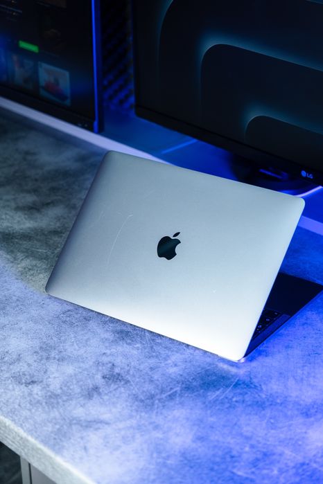 MacBook Pro 13” 2017 Touch Bar A1706 - i5 – 8GB RAM – 256GB SSD - pentru piese / reparație