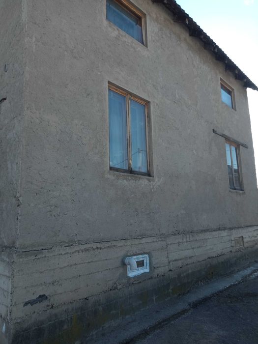 Дом двух этажный