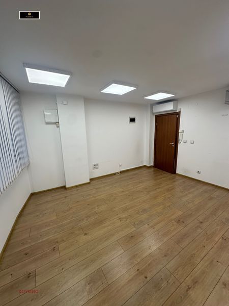 Офис 24 кв.м под Наем в София Център | Близо до Метро