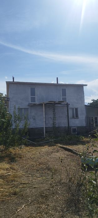 Продам дом в городе есик