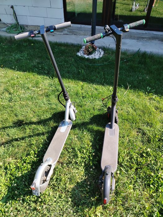Vând 2 trotinete electrice