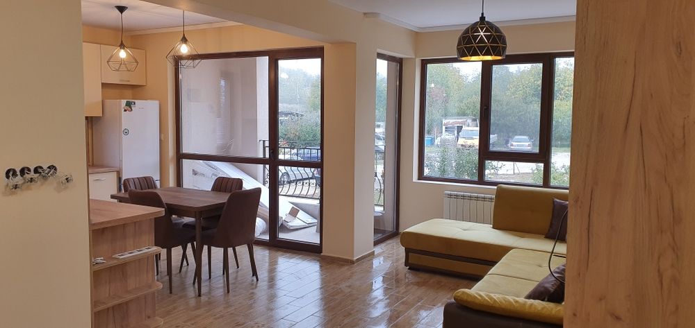 Дава се под наем Тристаен апартамент в Плевен, Дружба 1 - 110 кв.м за 612 € - Снимка #7