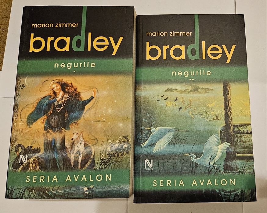 Vand Negurile - de Marion Zimmer Bradley - 2 volume