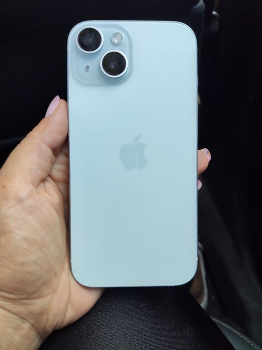 iPhone 15 simplu