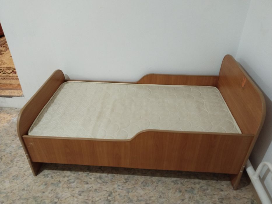 Продам кровать размером 150\80 детский