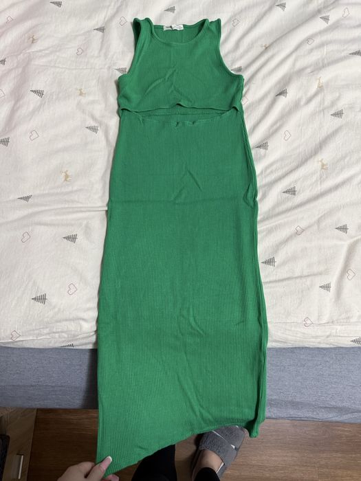 Зелена изчистена рипсена рокля