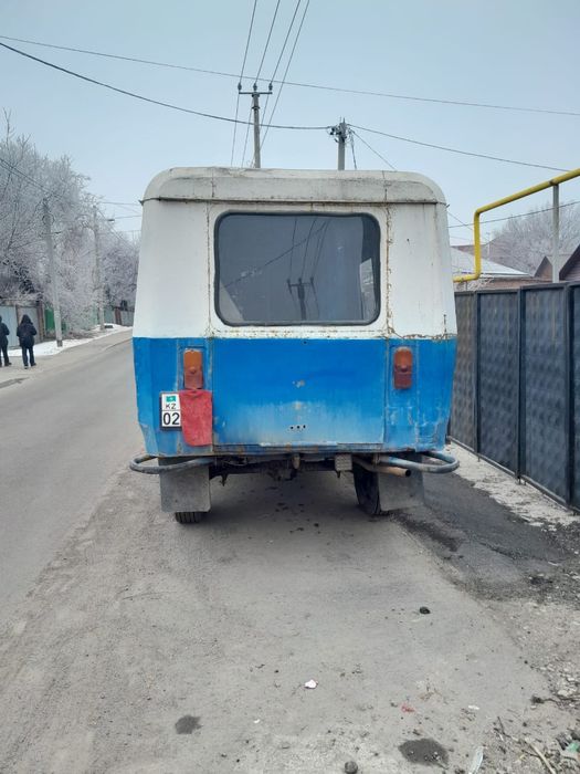 Продам машину 1990 года.