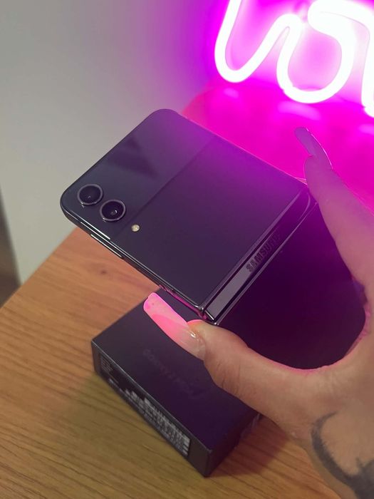 Samsung Galaxy ZFlip 4