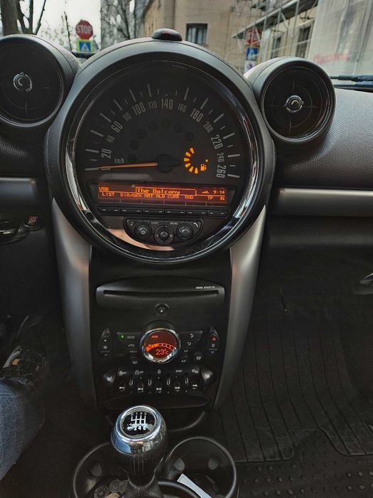 Vând MINI Countryman 2014 benzină