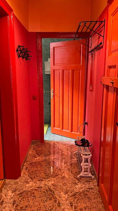 КЛЮЧ В АГЕНЦИЯТА! Двустаен имот в  Център - НДК