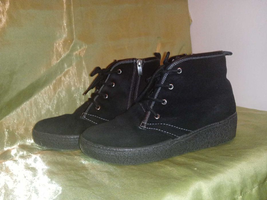 Продам женские полусапоги.