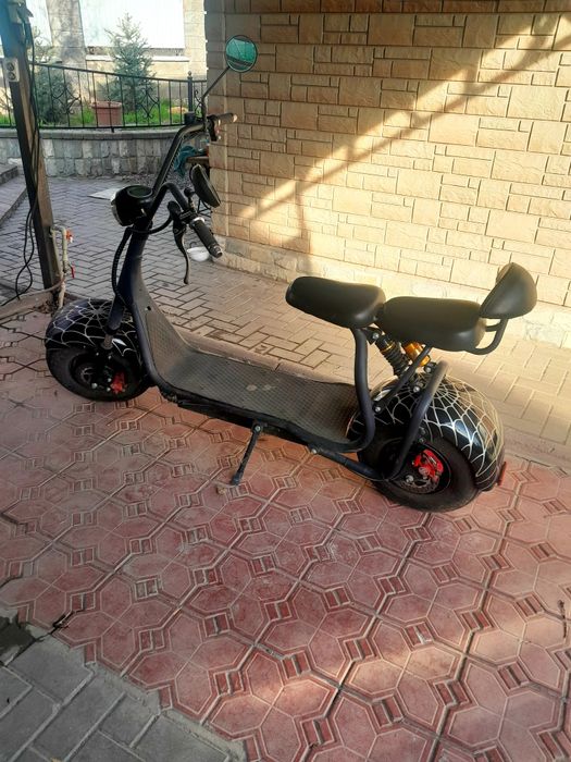 Продам электросамокат.