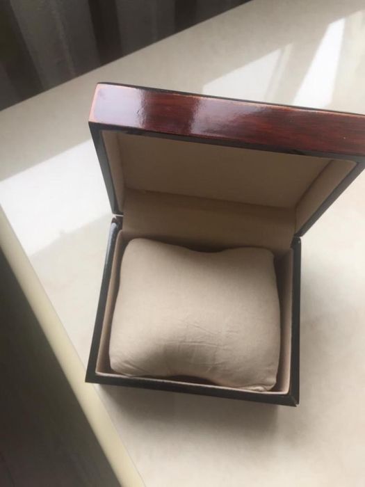 Продам золотые часы