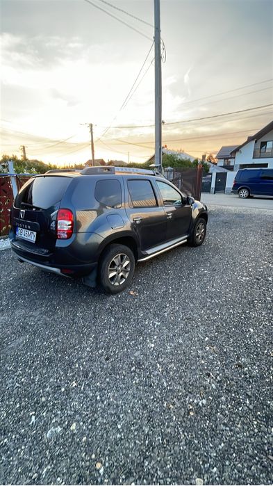Dacia Daster benzina . Motor 1,2 , cai 125 , 4*4 .masina intretinuta exemplar de nota 9!