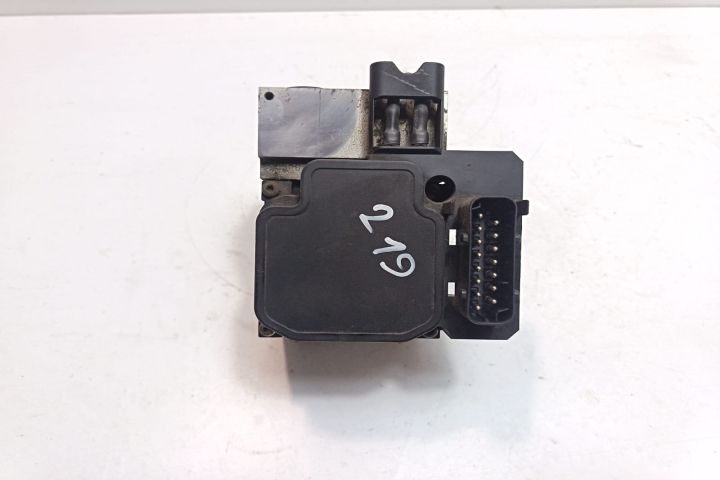 Pompa ABS 8E0614111T Volkswagen VW Passat B5.5 (facelift)