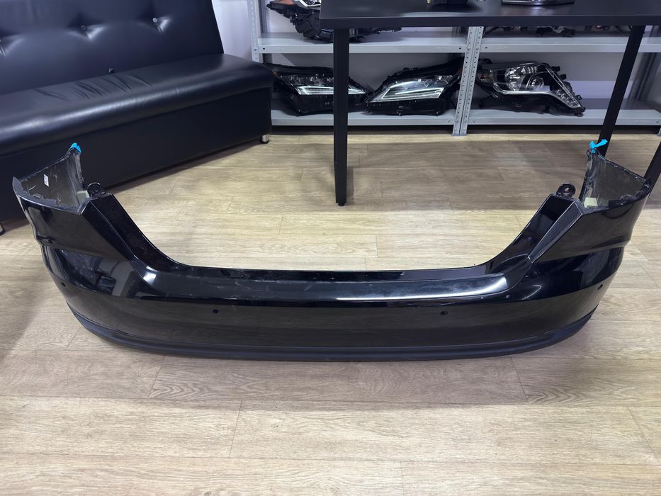 Задний бампер б/у оригинал в сборе Тойота Камри 80 Toyota Camry 80