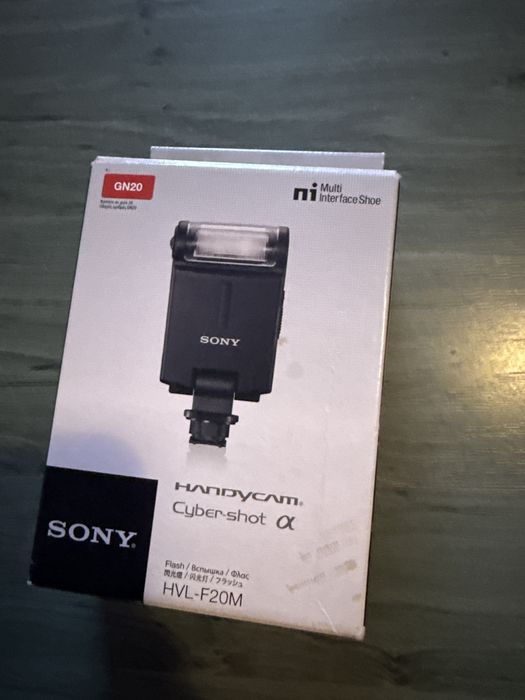 Светкавица Sony Cyber shot