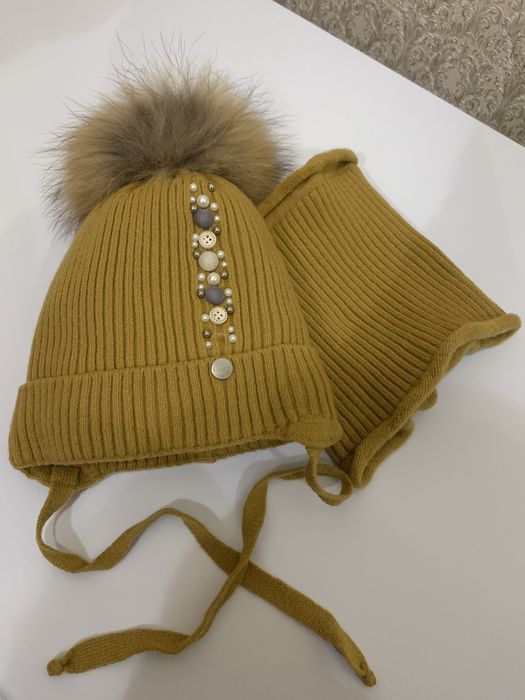 Детская зимняя шапка со снудом