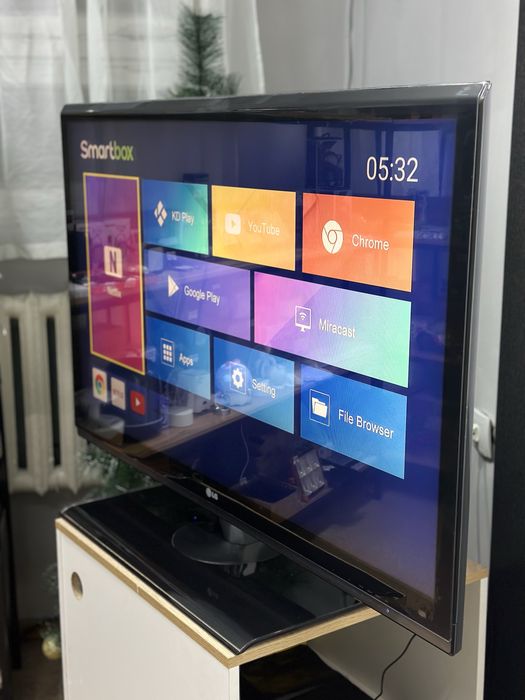 Телевизор LG 47" + Smart