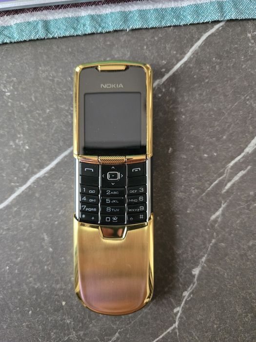 Телефон Нокиа 8800