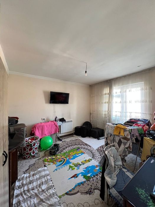 Yangihayotda o'zim yashavotgan uy sotaman