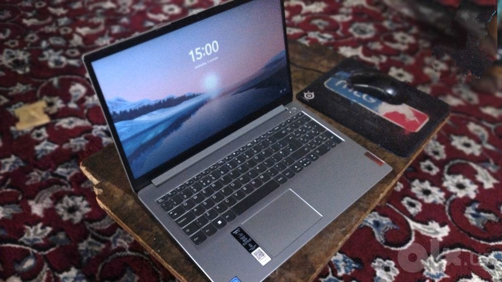 LENOVO Noutbuk sotiladi
