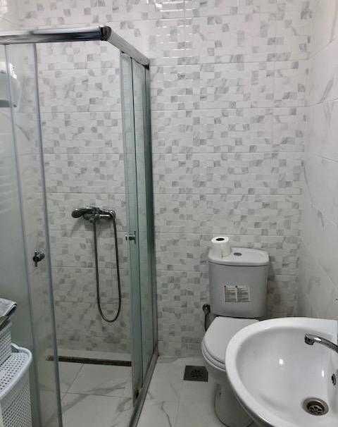 Дава се под наем Двустаен апартамент в София, Зона Б-5 - 67 кв.м за 612 € - Снимка #3