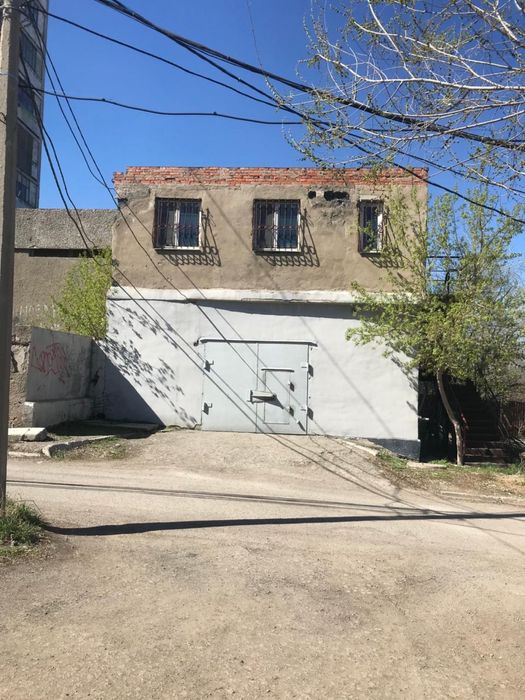 Продам двух этажный гараж