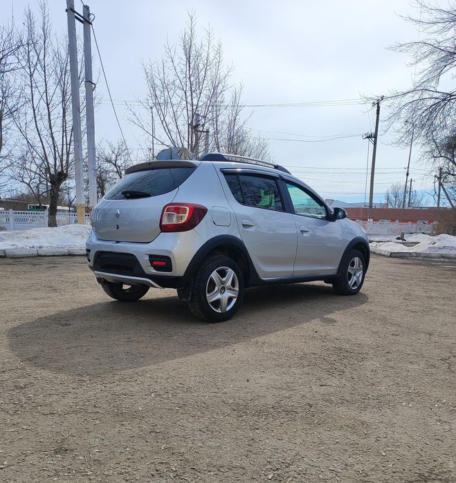 Рено Сандеро Степвей 2015