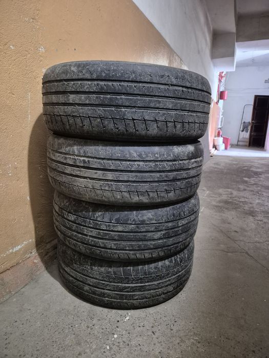 Продам б/у летние шины 215/55/17 triangle