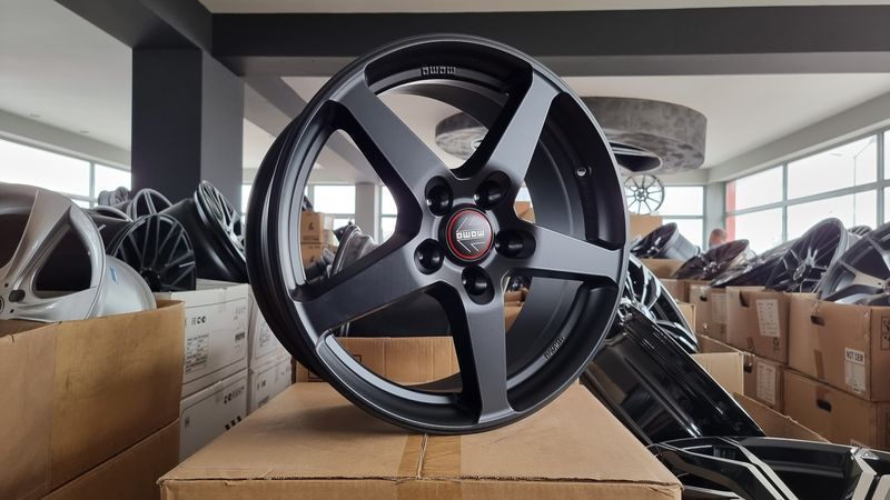 17цола 5x114.3 MOMO 5х114.3 Toyota Dacia Renaut Mazda