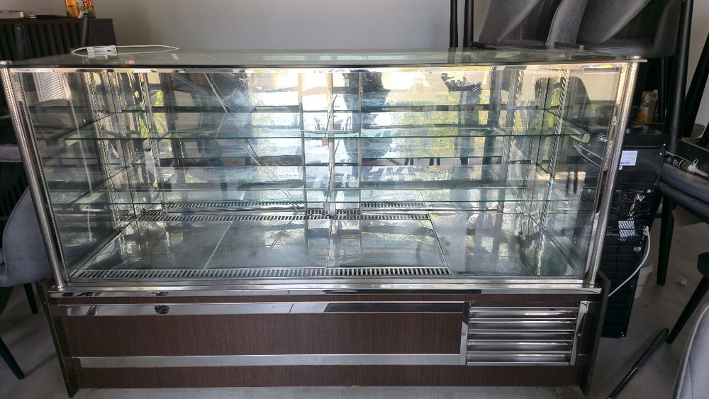 Холодильник витрина  шашлычный
