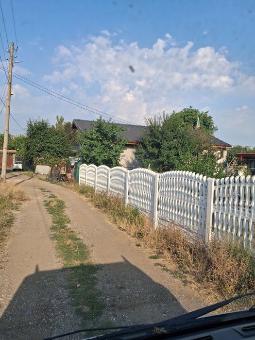 Еднофамилна Къща в град Костинброд  РЗП 95КВ + Две веранди