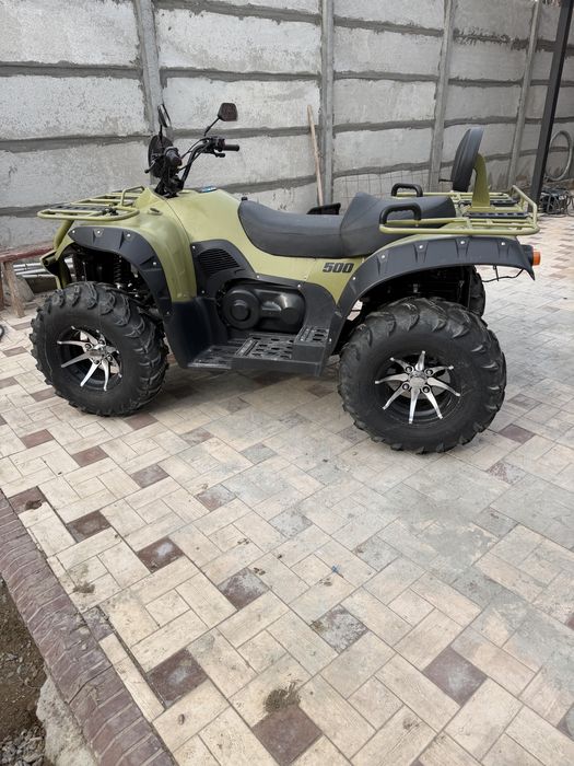 Квадроцикл почти новый