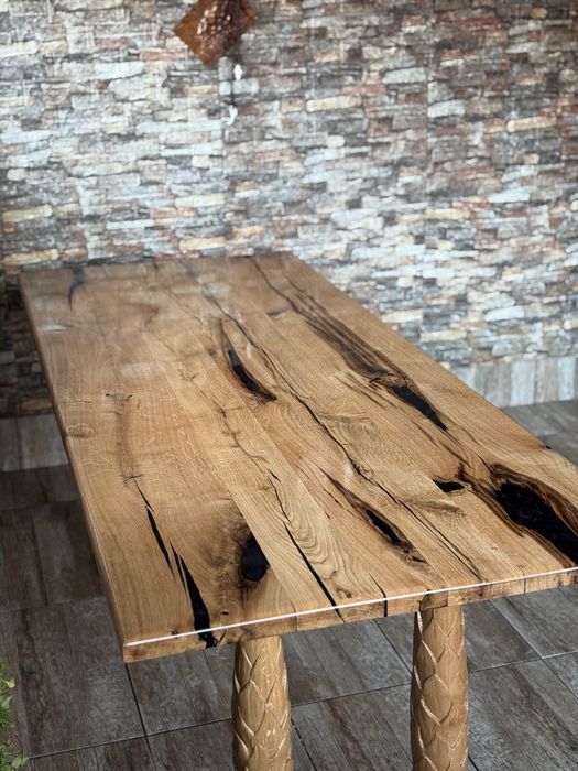 Masă din lemn masiv