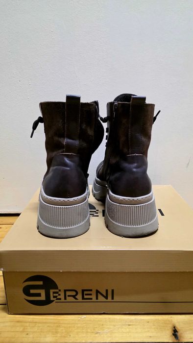 Боти / неразличими от нови