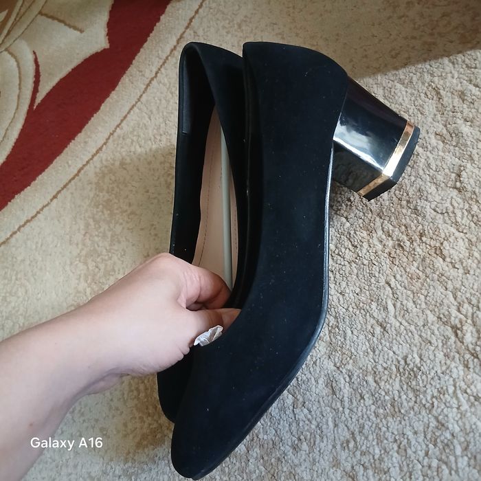 Jenskiy zamsh tufli sotiladi